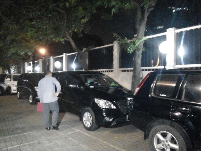 Dini hari, M. Taufik diciduk KPK?