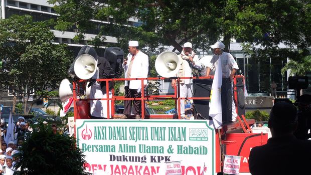 Ratusan Orang Berdemo, Jalur Lambat di Depan KPK Ditutup