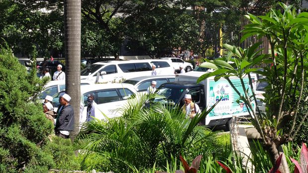 Ratusan Orang Berdemo, Jalur Lambat di Depan KPK Ditutup