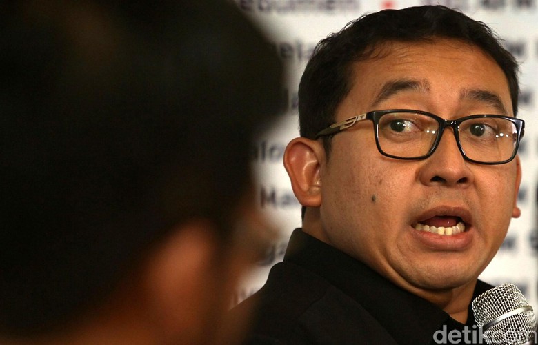 Ruhut: Sudah Tepat KJRI New York Tolak Permintaan Fasilitasi Putri Fadli Zon