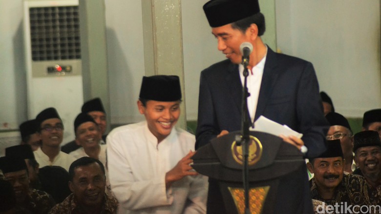 Saat Jokowi Terpingkal-pingkal Dengar Santri Sebut Ahok Sebagai Menteri