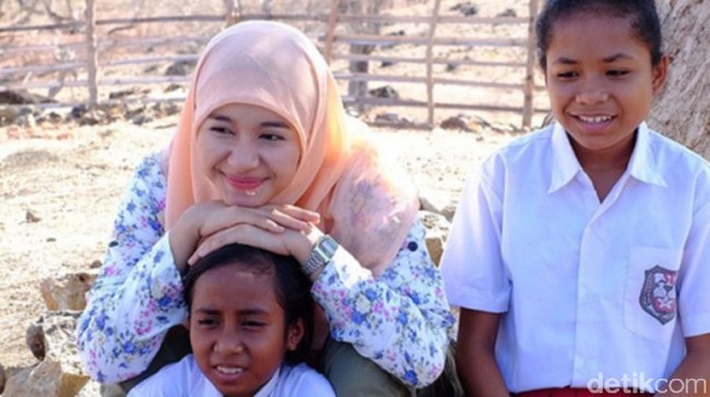 Aisyah: Biarkan Kami Bersaudara | Laudya Cynthia Bella, Gee Pamungkas (19 Mei 2016)