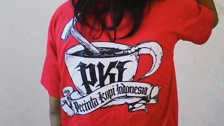 Pemuda Pemakai Kaos 'Pecinta Kopi Indonesia' Resmi Ditahan Terkait Komunisme