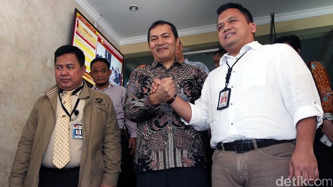 Saut Situmorang Diperiksa di Bareskrim, Pulang Dilepas Salam Komando oleh Penyidik
