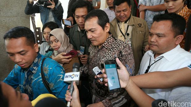 Saut Situmorang Diperiksa di Bareskrim, Pulang Dilepas Salam Komando oleh Penyidik