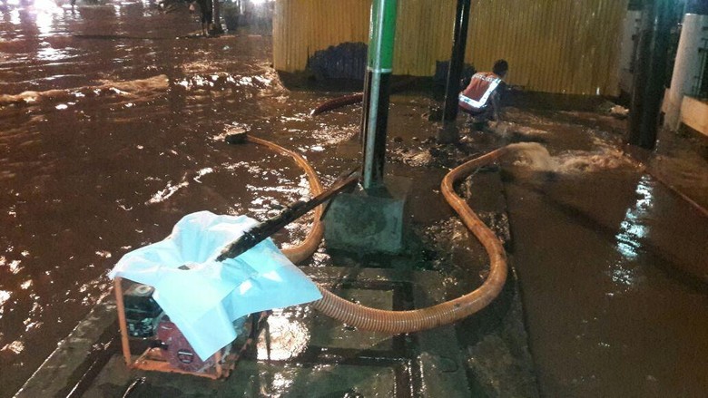 Gedebage Tetap Banjir Meski Ada Tol Air, Ini Penjelasan Ridwan Kamil