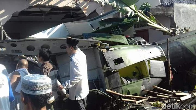 Helikopter TNI-AD Jatuh Di Sleman Yogyakarta