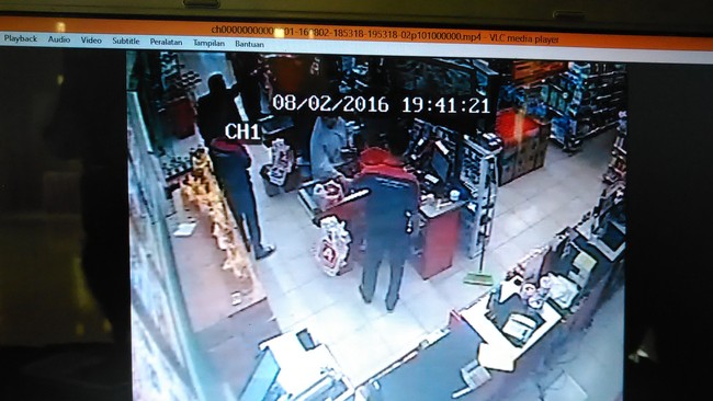 Pengacara 'Koboi' yang Todong Pengunjung di Minimarket Jadi Tersangka