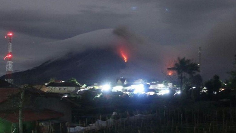 Gunung Sinabung 19 Kali Luncurkan Awan Panas, Status Menjadi Awas