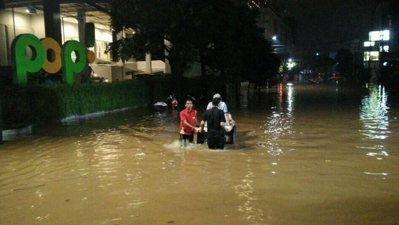 Kemang Raya Jakarta Selatan Banjir Lagi Setinggi 40 Cm