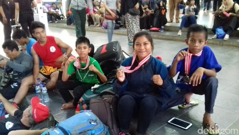 Tak Punya Ongkos,Atlet PON Asal Sulteng Terlantar di Stasiun Manggarai