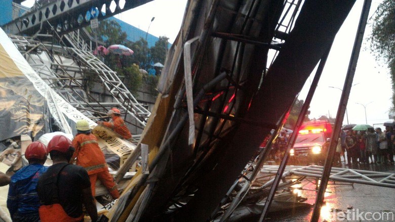 polda-metro-minta-pertanggungjawaban-dishub-dki-soal-jpo-roboh-psr-minggu