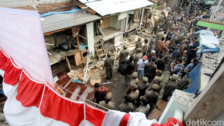 900 Personel Gabungan Amankan Penertiban di Bukit Duri