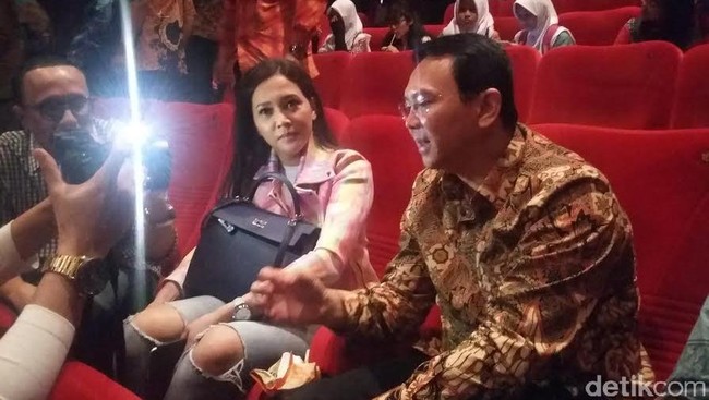 Tak Masuk Jadi Timses Ahok, Maia: Dukung Lewat Instagram Sudah Cukup