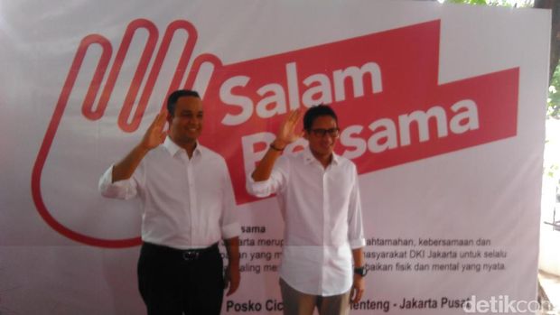 Setelah Salam W dan Bersama, Sandiaga Kenalkan Senyum 3 Jari