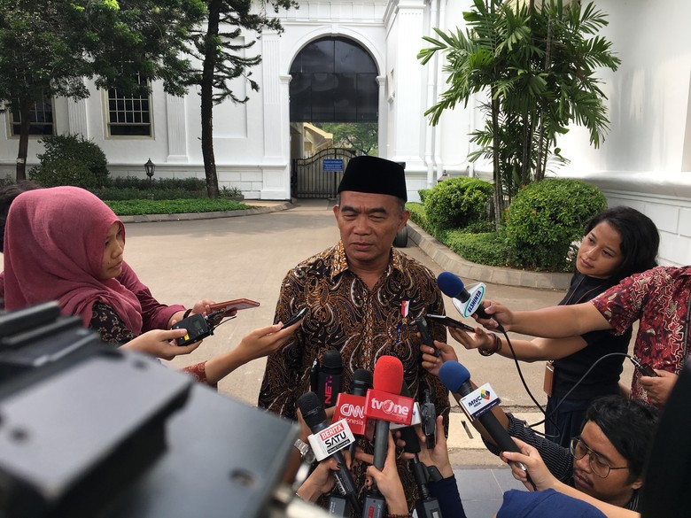 Tanggapi Habib Rizieq, Mendikbud: 4 November Sekolah Seperti Biasa