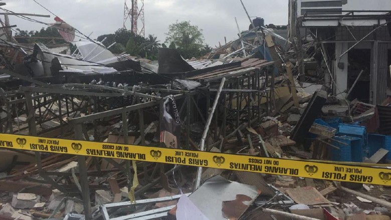 Tabung gas 50kg meledak, PHD di Bekasi hancur gan!
