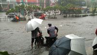 Hujan Deras, Jalan Pasteur Bandung Banjir bak Sungai