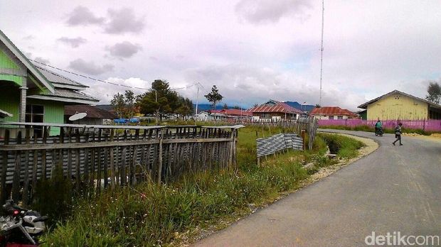 Mengintip Suasana Pedalaman Papua Setelah Listrik Menyala