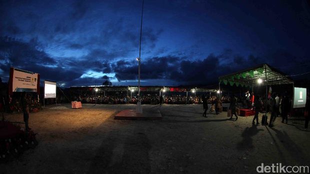 Mengintip Suasana Pedalaman Papua Setelah Listrik Menyala