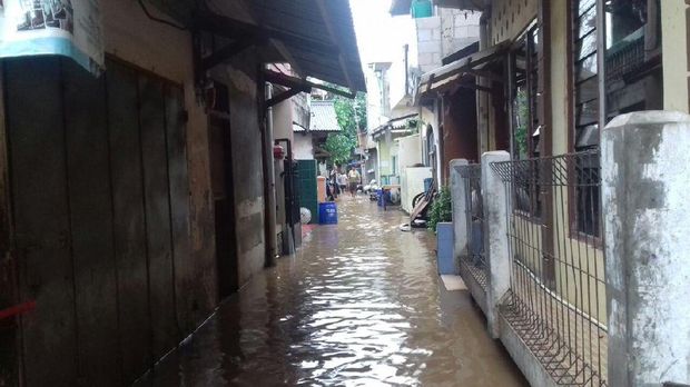 Begini Potret Banjir Kiriman di Bukit Duri
