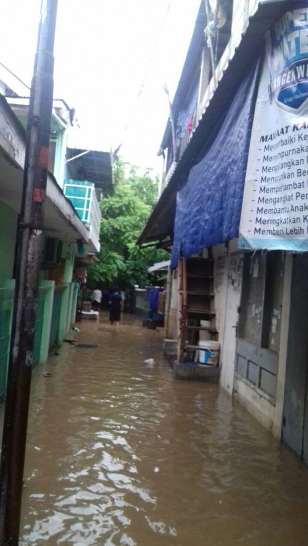 Begini Potret Banjir Kiriman di Bukit Duri