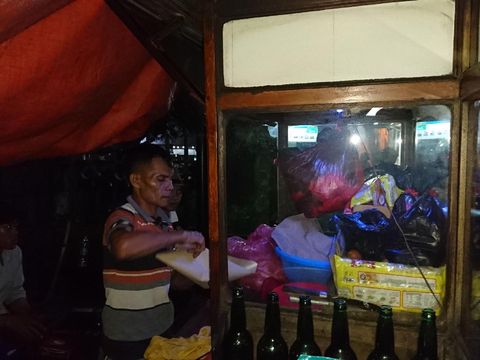 Baliho Roboh di Depan RS Harapan Kita, Lalin Ditutup Sementara