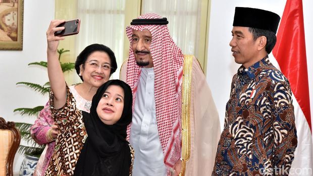 Rajanya masuk Vlog Jokowi dan Diajak Selfie, Warga Saudi Senang