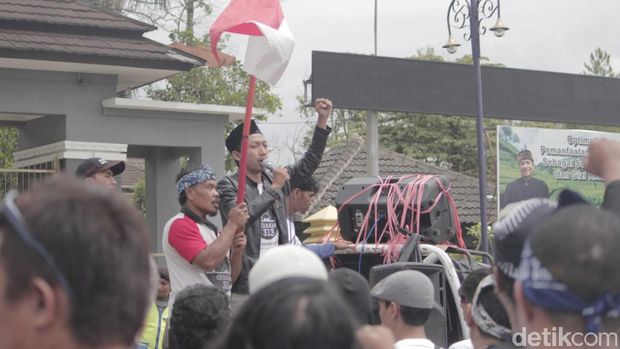 Ratusan Korban Banjir Kabupaten Bandung Gelar Aksi 313