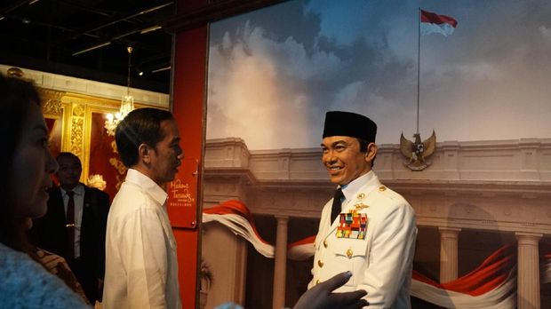 Saat Jokowi Bersandingan dengan Bung Karno di Hong Kong