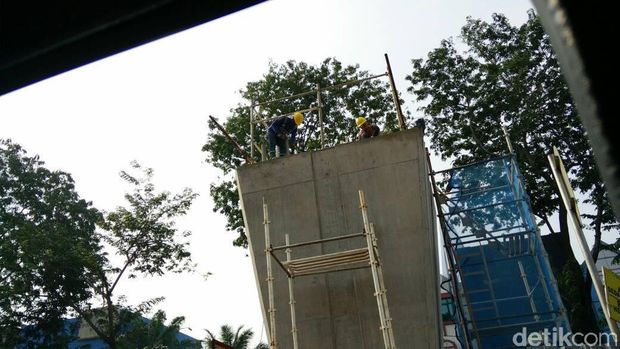 Menengok Perkembangan Proyek LRT Jakarta