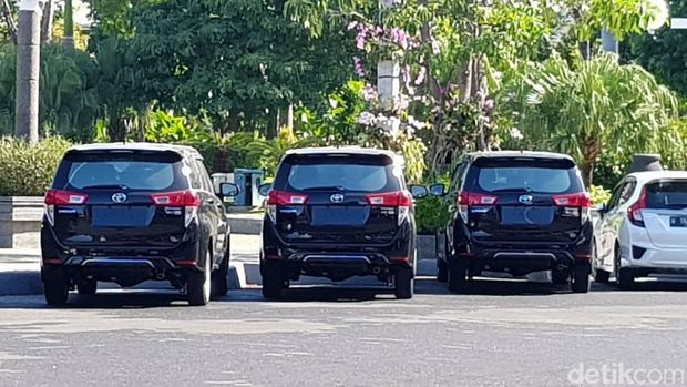 Hemm, Anggota DPRD Surabaya Dapat Innova Terbaru