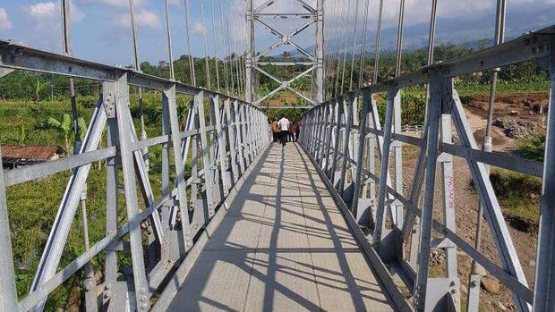 Penampakan Jembatan Gantung yang Diresmikan Jokowi di Temanggung