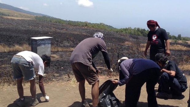 Salut! Mereka yang Membersihkan Sampah di Rinjani
