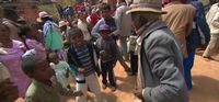 Ritual Menari dengan Orang Mati