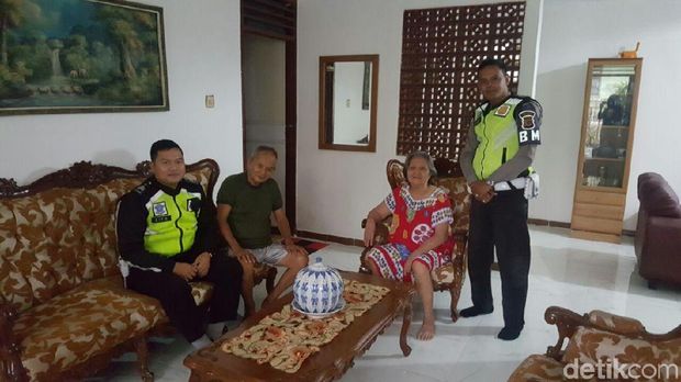 Polisi Tilang Pengemudi Mobilio Pakai Strobo yang Viral di Medsos