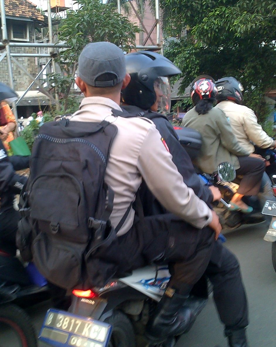 Foto-foto Sekitar Lalu Lintas Indonesia &#91;Unik, Lucu, Ngebingungin&#93;