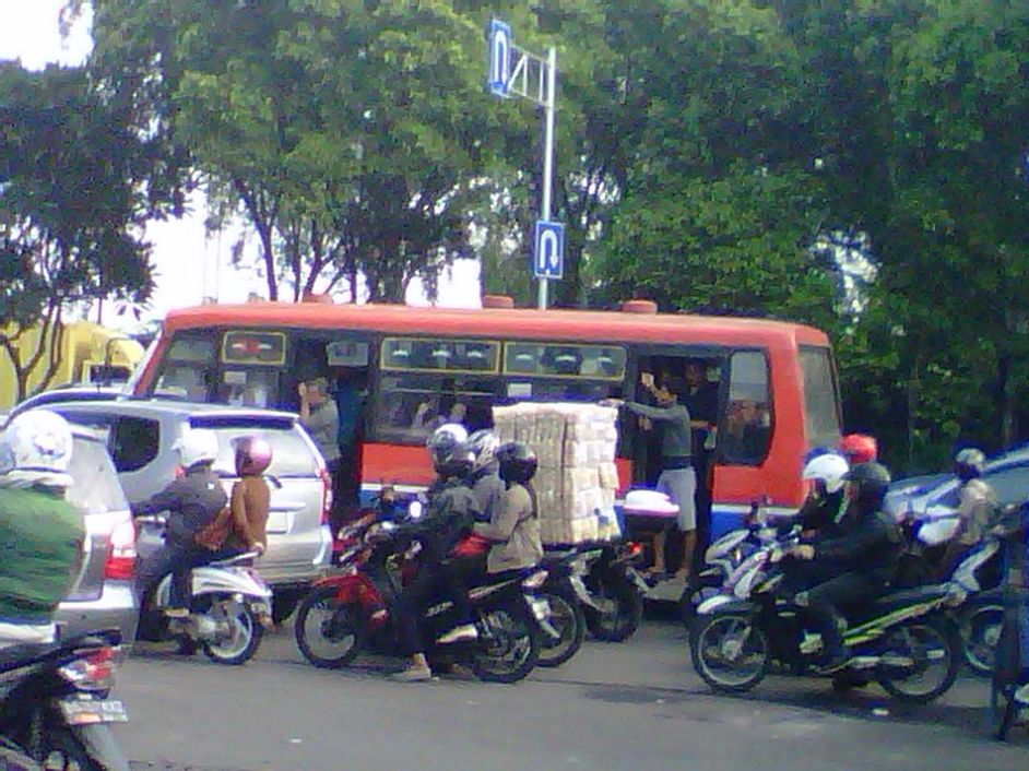 Foto-foto Sekitar Lalu Lintas Indonesia &#91;Unik, Lucu, Ngebingungin&#93;