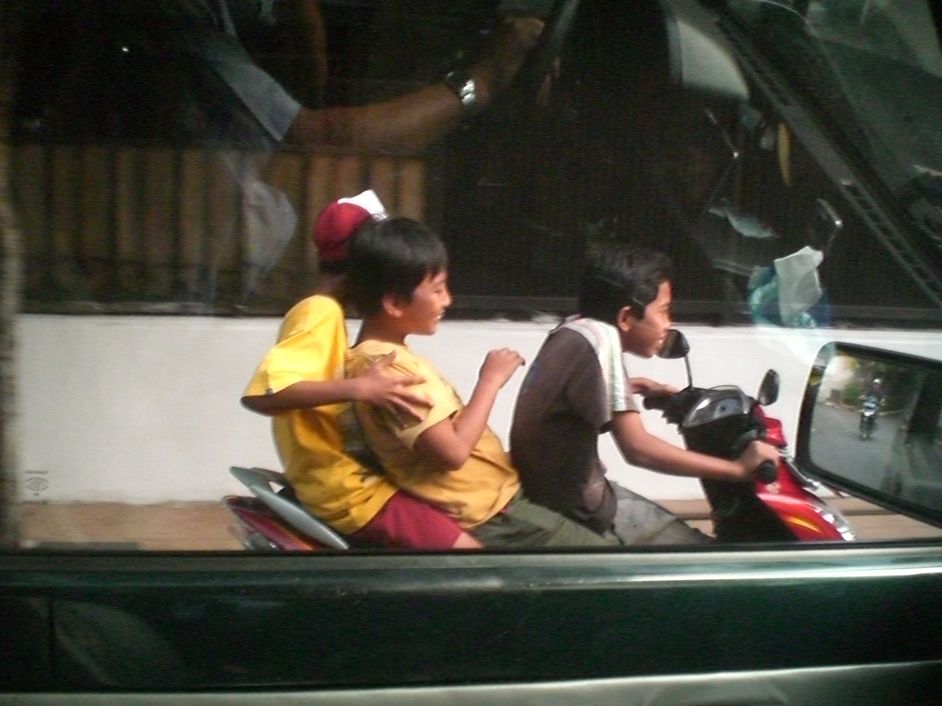 Foto-foto Sekitar Lalu Lintas Indonesia &#91;Unik, Lucu, Ngebingungin&#93;