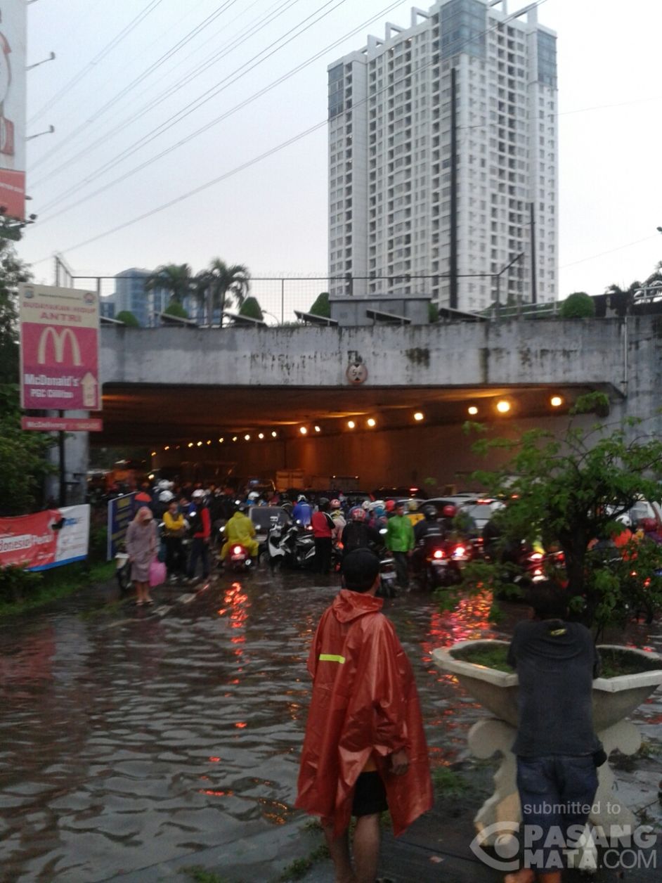 &#91;LAGI-LAGI&#93; HUJAN BENTAR, LANGSUNG BANJIR &#91;+Pic&#93;