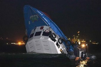 [Berita Duka] 25 Orang Tewas dalam Kecelakaan Ferry di Hongkong