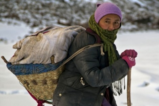 Wanita Ladakh yang Akan Melahirkan, Jalan Kaki 9 Hari di Gunung ES