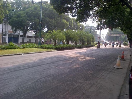 Baru 10 Hari Eh Jalan Imam Bonjol Malah Rusak Lagi