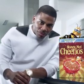 5 Iklan dengan Model Rapper yang Dinilai Aneh