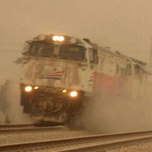 ( Bukan Uka Uka } Ini Penampakan Ular Besi yang Menembus Tebalnya Debu Gunung Kelud