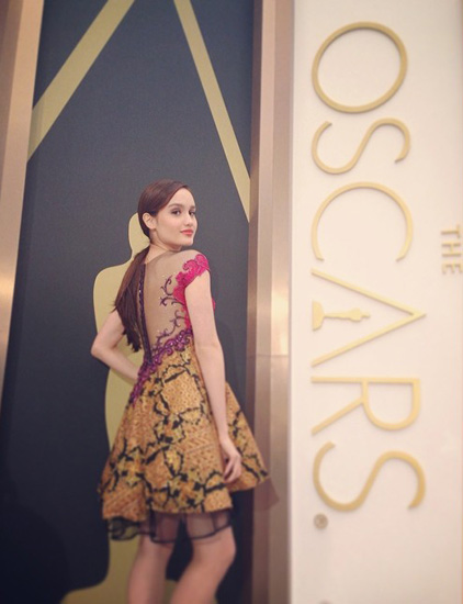 Cinta Laura Berkebaya Di Oscar 2014....