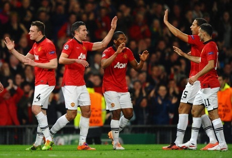 Hat-trick Van Persie Antar MU ke Perempatfinal