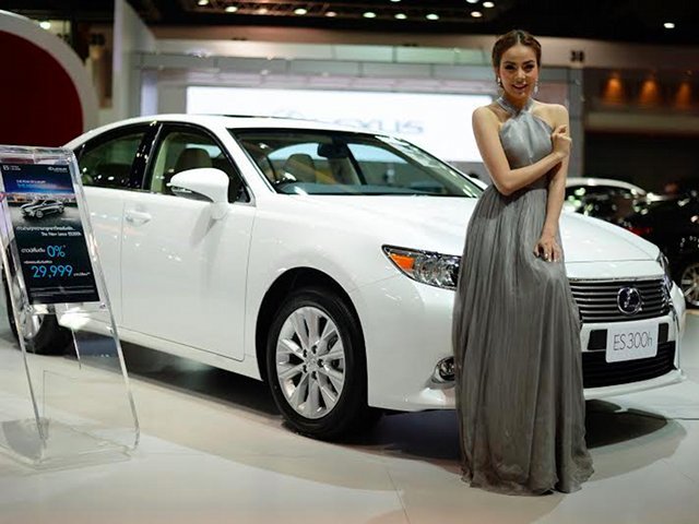 &#91;Bening Inside&#93; Duh! Cantiknya SPG Bangkok Motor Show