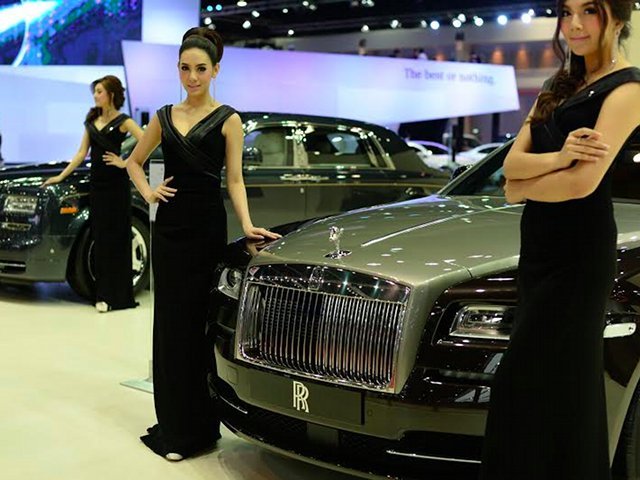&#91;Bening Inside&#93; Duh! Cantiknya SPG Bangkok Motor Show