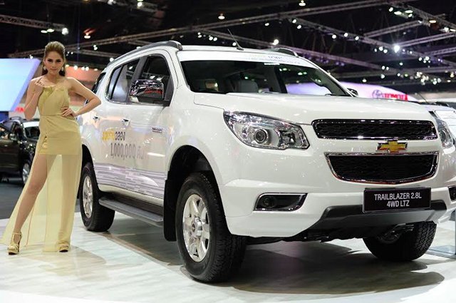 &#91;Bening Inside&#93; Duh! Cantiknya SPG Bangkok Motor Show